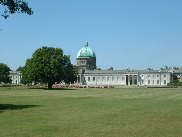 File:Haileybury College.jpg